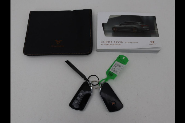 CUPRA Leon 1.4 e-Hybrid | Carplay | Stuurverwarming | Navigatie | Sfeerverlichting | Full LED | Keyless | Sportstoelen | Parkeerhulp | PHEV