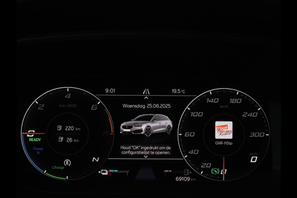 CUPRA Leon 1.4 e-Hybrid | Carplay | Stuurverwarming | Navigatie | Sfeerverlichting | Full LED | Keyless | Sportstoelen | Parkeerhulp | PHEV