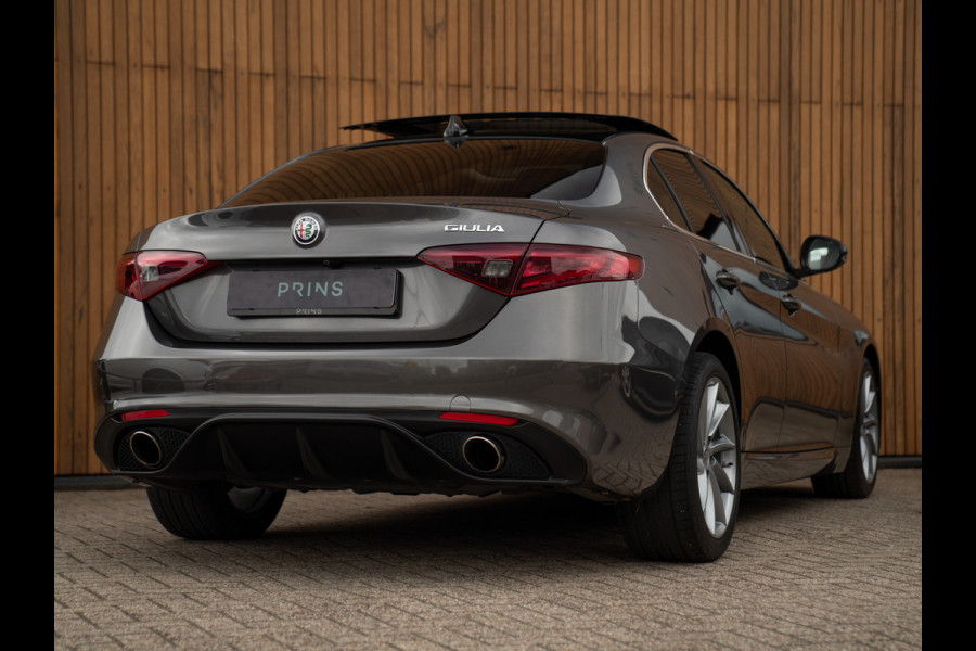 Alfa Romeo Giulia 2.0T Super | Pano-dak | Leder | CarPlay | Veloce bumper | Camera
