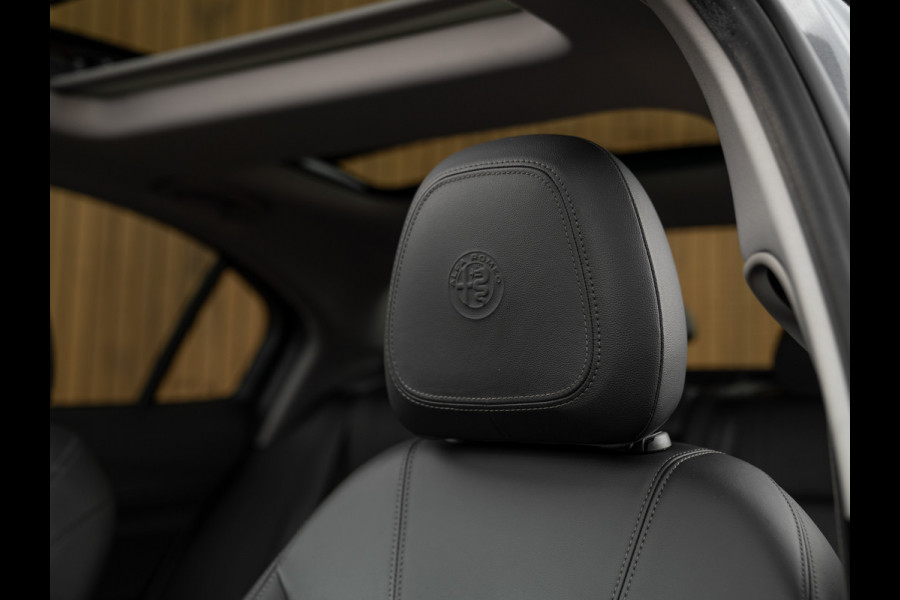Alfa Romeo Giulia 2.0T Super | Pano-dak | Leder | CarPlay | Veloce bumper | Camera
