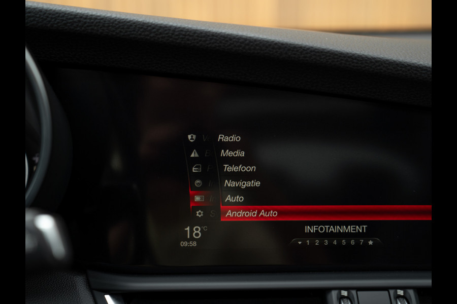 Alfa Romeo Giulia 2.0T Super | Pano-dak | Leder | CarPlay | Veloce bumper | Camera