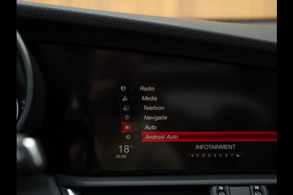 Alfa Romeo Giulia 2.0T Super | Pano-dak | Leder | CarPlay | Veloce bumper | Camera