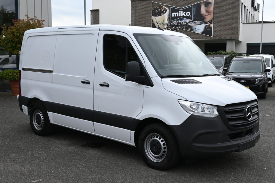 Mercedes-Benz Sprinter 311 CDI L1H1 RWD MBUX met camera, Apple Carplay/Android Auto, Standkachel