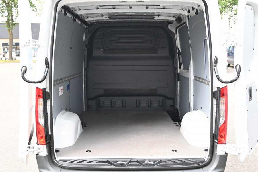 Mercedes-Benz Sprinter 311 CDI L1H1 RWD MBUX met camera, Apple Carplay/Android Auto, Standkachel