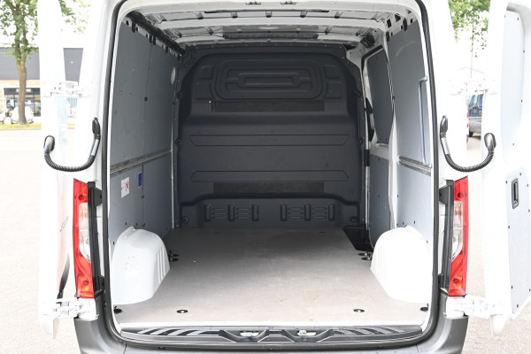 Mercedes-Benz Sprinter 311 CDI L1H1 RWD MBUX met camera, Apple Carplay/Android Auto, Standkachel