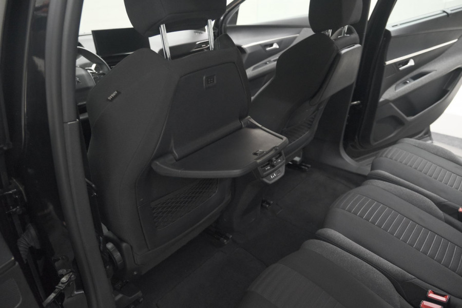 Peugeot 5008 PureTech 130 EAT8 Active Pack | 7 Zitplaatsen | Camera | Navigatie | Apple Carplay | Parkeersensoren