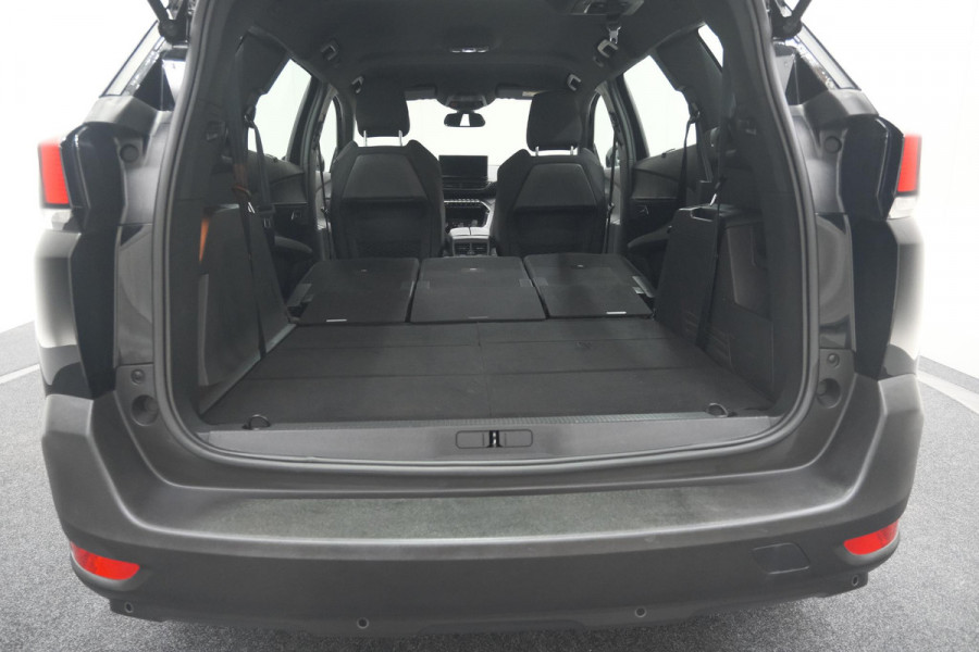 Peugeot 5008 PureTech 130 EAT8 Active Pack | 7 Zitplaatsen | Camera | Navigatie | Apple Carplay | Parkeersensoren