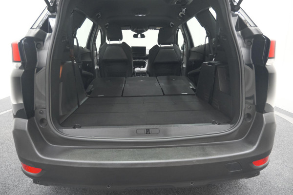 Peugeot 5008 PureTech 130 EAT8 Active Pack | 7 Zitplaatsen | Camera | Navigatie | Apple Carplay | Parkeersensoren