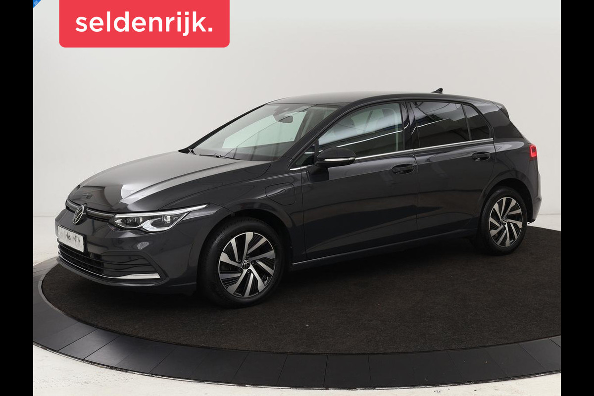 Volkswagen Golf 1.4 TSI e-Hybrid Style | Stoel & stuurverwarming | Massage | Adaptive cruise | Carplay | Memory | Navigatie | Sfeerverlichting Volkswagen Golf 1.4 TSI e-Hybrid Style | Stoel & stuurverwarming | Massage | Adaptive cruise | Carplay | Memory | Navigatie | Sfeerverlichting