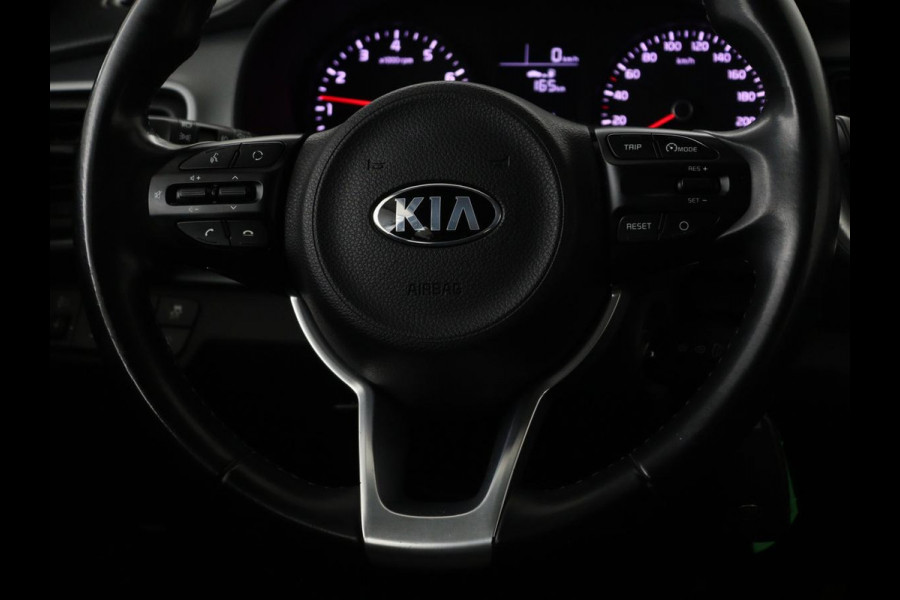 Kia Stonic 1.0 T-GDi ComfortPlusLine Navigator | Trekhaak | Camera | Carplay | Navigatie | Cruise control | Airco | Bluetooth | Parkeerhulp