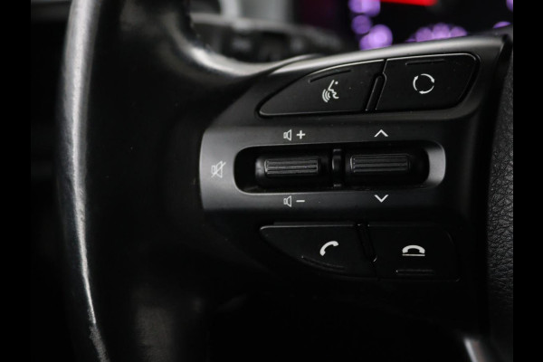 Kia Stonic 1.0 T-GDi ComfortPlusLine Navigator | Trekhaak | Camera | Carplay | Navigatie | Cruise control | Airco | Bluetooth | Parkeerhulp
