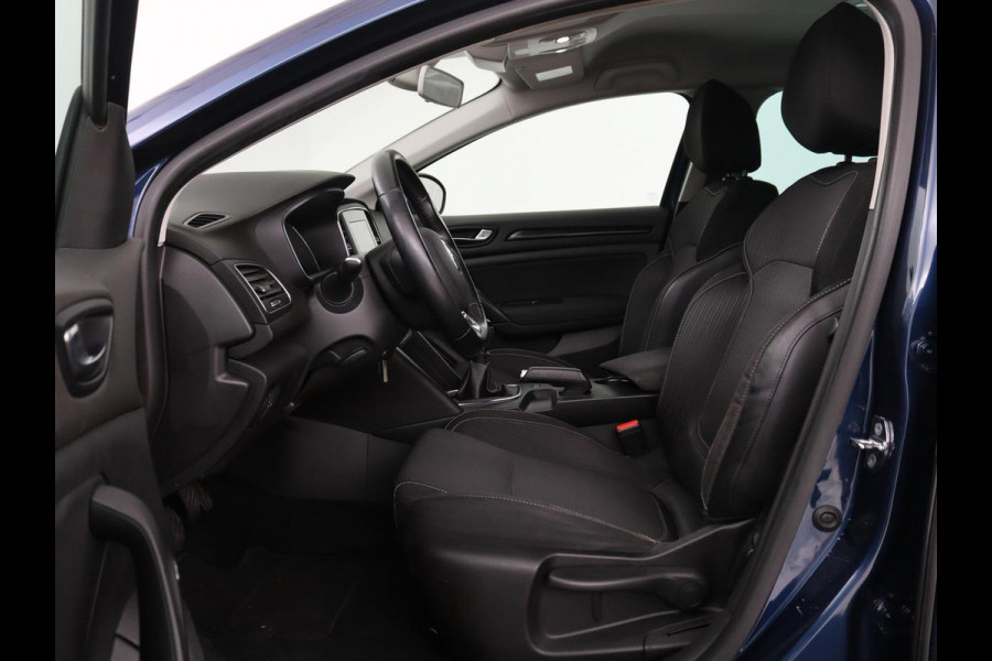 Renault Mégane 1.5 dCi Zen | Trekhaak | Navigatie | Climate control | Parkeerhulp | Bluetooth | Cruise control