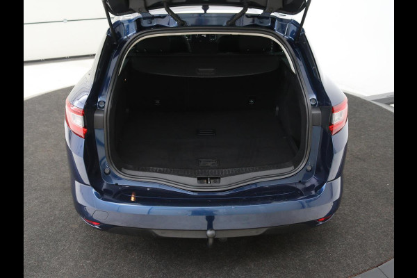 Renault Mégane 1.5 dCi Zen | Trekhaak | Navigatie | Climate control | Parkeerhulp | Bluetooth | Cruise control