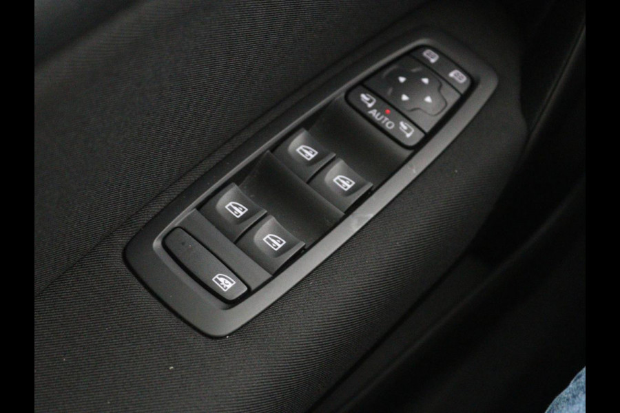 Renault Mégane 1.5 dCi Zen | Trekhaak | Navigatie | Climate control | Parkeerhulp | Bluetooth | Cruise control