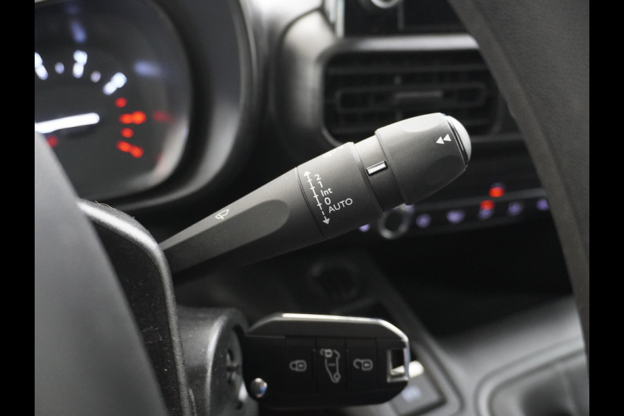 Toyota PROACE CITY D102pk D-4D Navi Apple/Android ECC Pdc Bluetooth CruiseControl Elek.Ramen Airco Schuifdeur Rechts Usb Mistlampen Regensensor Aut.Verlichting Elek.inkl.spiegels Live 1.500kg Trekvermogen Origineel Nederlandse auto EURO 6