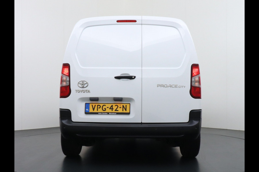 Toyota PROACE CITY D102pk D-4D Navi Apple/Android ECC Pdc Bluetooth CruiseControl Elek.Ramen Airco Schuifdeur Rechts Usb Mistlampen Regensensor Aut.Verlichting Elek.inkl.spiegels Live 1.500kg Trekvermogen Origineel Nederlandse auto EURO 6