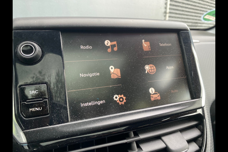 Peugeot 2008 BWJ 2018 | 1.2 PT 111PK Blue Lion | PANO | TREKHAAK | NAVI | AIRCO | CRUISE | PDC |
