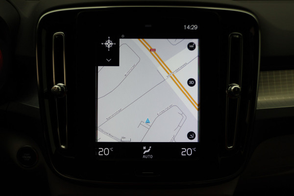 Volvo XC40 1.5 T3 Momentum Pro Camera, Apple Carplay, LED, Cruise, PDC