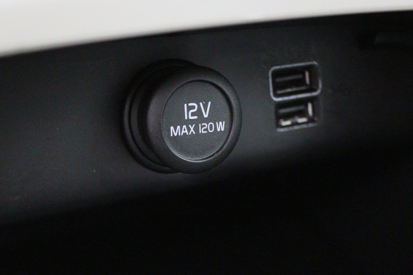 Volvo XC40 1.5 T3 Momentum Pro Camera, Apple Carplay, LED, Cruise, PDC