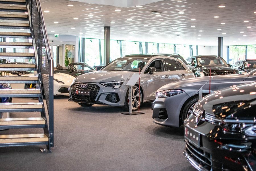 Mercedes-Benz E-Klasse Coupé E200 Premium |Pano|AMG|Burmester|HUD|Carplay|Camera|Trekhaak|