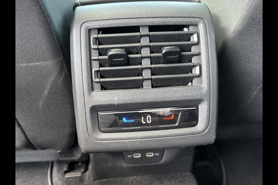 Volkswagen Golf 1.0 eTSI Life PANORAMADAK | ADD. CRUISE | VIRTUAL DASH | NAVIGATIE | RIJKLAARPRIJS incl. 12mnd BOVAG