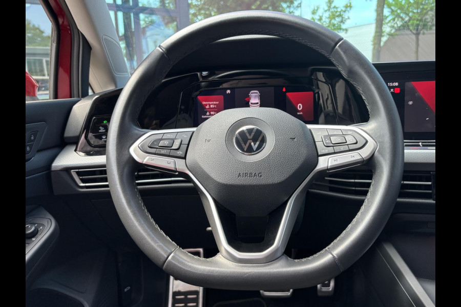 Volkswagen Golf 1.0 eTSI Life PANORAMADAK | ADD. CRUISE | VIRTUAL DASH | NAVIGATIE | RIJKLAARPRIJS incl. 12mnd BOVAG