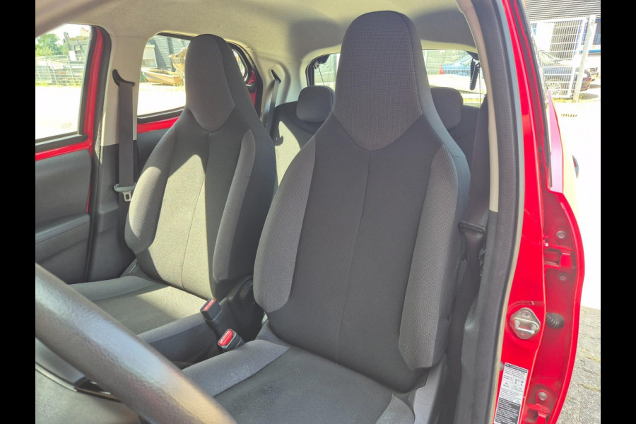 Toyota Aygo 1.0 VVT-i x-fun Airco, Lmv, NAP