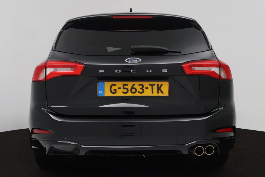 Ford FOCUS Wagon 1.5 EcoBoost ST Line Business (PARKEERSENSOREN, TREKHAAK, STOELVERWARMING, NAVIGATIE, NL-AUTO)