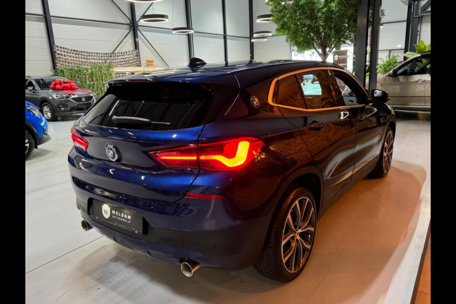 BMW X2 SDrive20i Executive Garantie Head-Up StoelVW Elek Achterklep Cruise Clima Navi PDC Led Sfeer Rijklaar