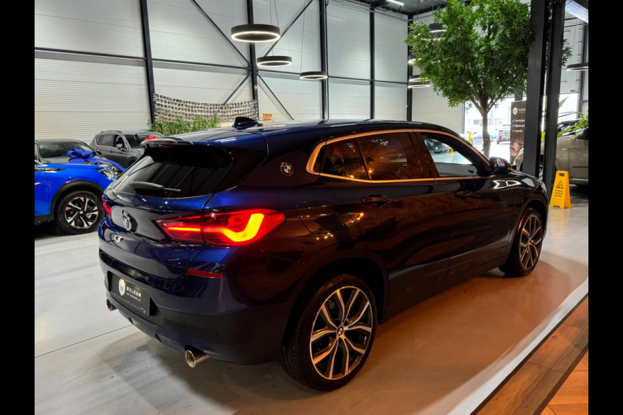 BMW X2 SDrive20i Executive Garantie Head-Up StoelVW Elek Achterklep Cruise Clima Navi PDC Led Sfeer Rijklaar