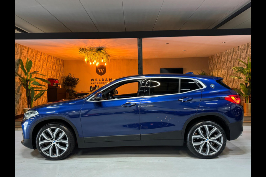 BMW X2 SDrive20i Executive Garantie Head-Up StoelVW Elek Achterklep Cruise Clima Navi PDC Led Sfeer Rijklaar
