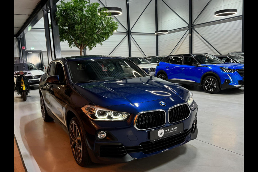 BMW X2 SDrive20i Executive Garantie Head-Up StoelVW Elek Achterklep Cruise Clima Navi PDC Led Sfeer Rijklaar