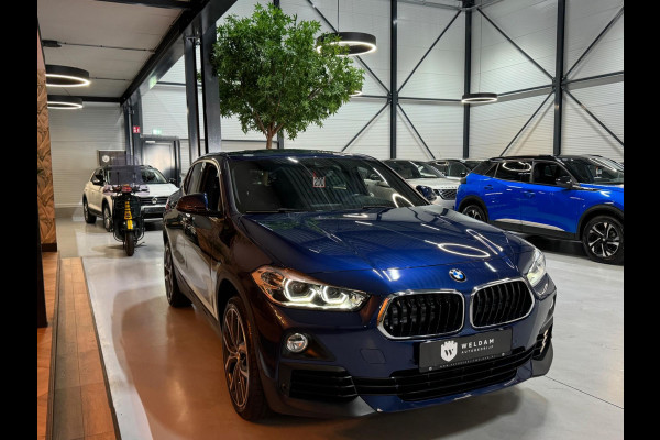 BMW X2 SDrive20i Executive Garantie Head-Up StoelVW Elek Achterklep Cruise Clima Navi PDC Led Sfeer Rijklaar