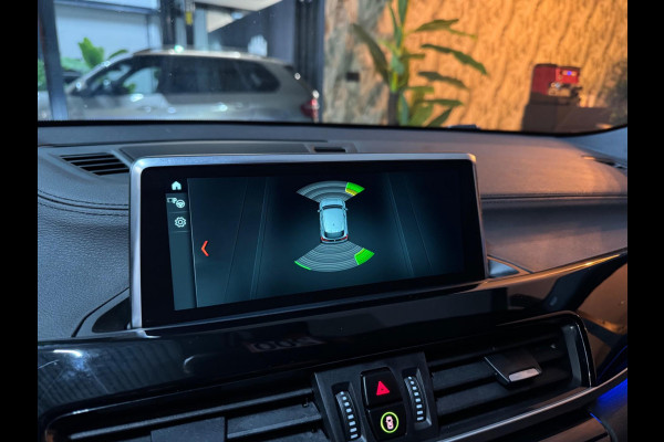 BMW X2 SDrive20i Executive Garantie Head-Up StoelVW Elek Achterklep Cruise Clima Navi PDC Led Sfeer Rijklaar