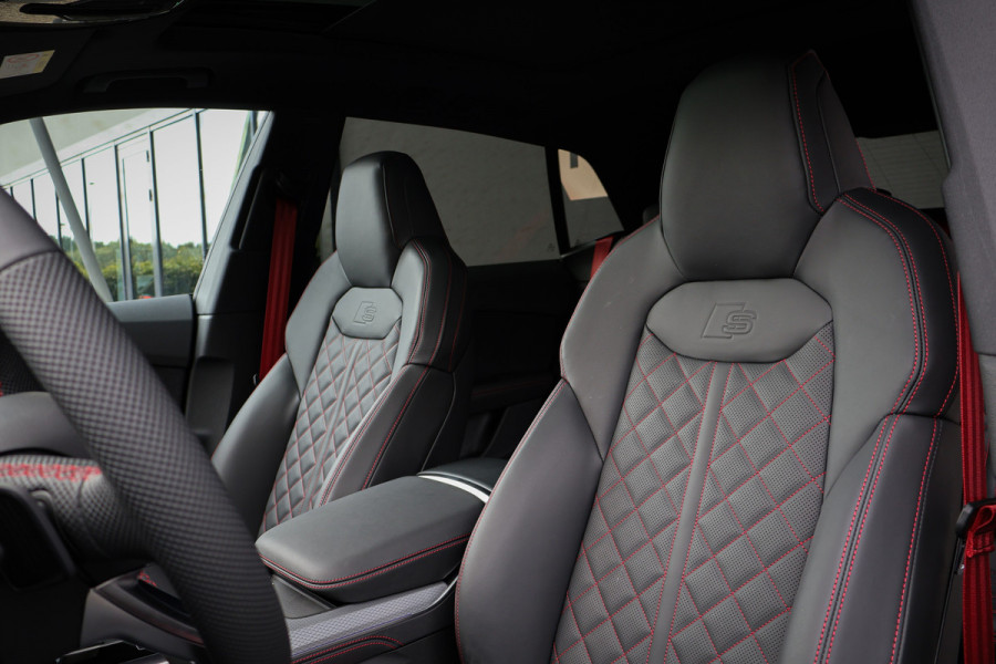 Audi Q8 60 TFSI e quattro Pro Line S Competition 490pk ACHTERAS BESTURING| STOELVERWARMING & VERKOELING | MASSAGE | ADAPTIVE | TREKHAAK | SFEERVERLICHTING | RED STITCHING |