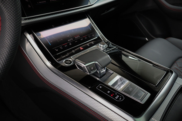 Audi Q8 60 TFSI e quattro Pro Line S Competition 490pk ACHTERAS BESTURING| STOELVERWARMING & VERKOELING | MASSAGE | ADAPTIVE | TREKHAAK | SFEERVERLICHTING | RED STITCHING |
