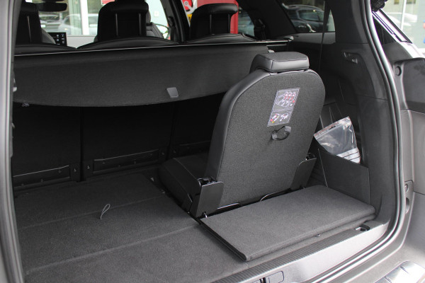 Peugeot 5008 1.2 130PK AUTOMAAT GT | NAVIGATIE | APPLE CARPLAY/ANDROID AUTO | ADAPTIVE CRUISE CONTROL | KEYLESS ENTRY/START | FULL LED KOPLAMPEN | 18" LICHTMETALEN VELGEN | CLIMATE CONTROL | 7-PERSOONS! | STOEL VERWARMING | DODEHOEK DETECTIE |