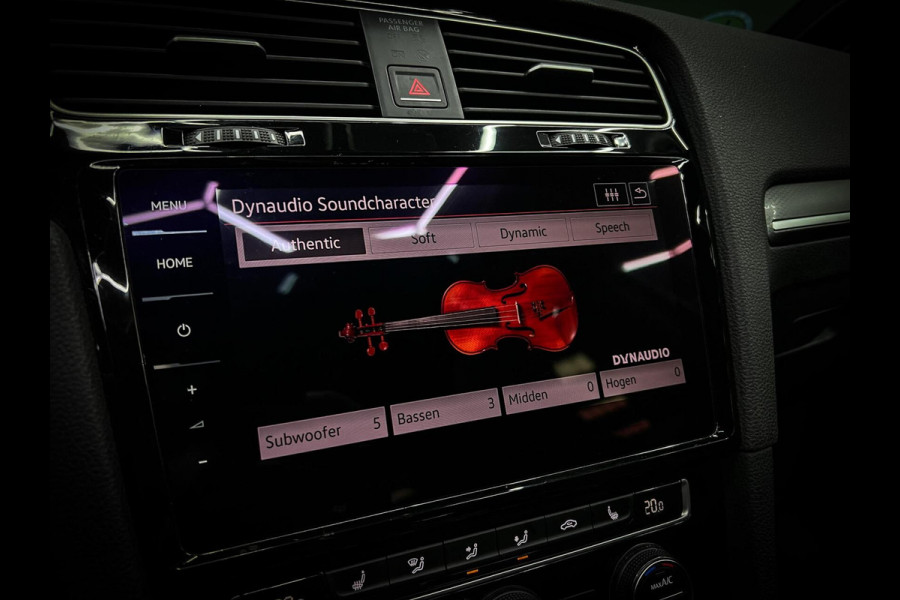 Volkswagen Golf 2.0 TSI GTI Dyn | Pano | Trekhaak | Virtual