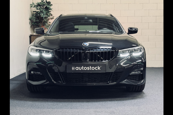 BMW 3 Serie Touring 320i M-Sport | 20" | Panorama | Leder | Camera