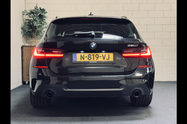 BMW 3 Serie Touring 320i M-Sport | 20" | Panorama | Leder | Camera