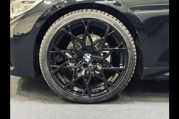 BMW 3 Serie Touring 320i M-Sport | 20" | Panorama | Leder | Camera