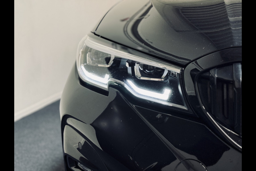 BMW 3 Serie Touring 320i M-Sport | 20" | Panorama | Leder | Camera
