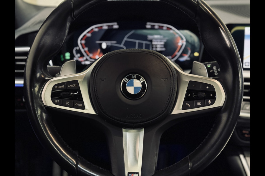 BMW 3 Serie Touring 320i M-Sport | 20" | Panorama | Leder | Camera