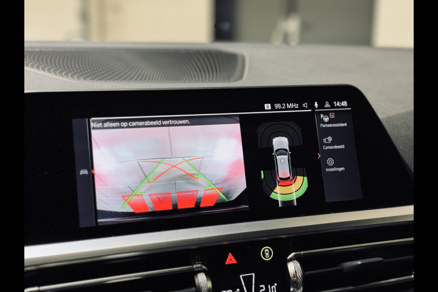 BMW 3 Serie Touring 320i M-Sport | 20" | Panorama | Leder | Camera