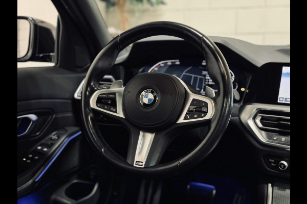 BMW 3 Serie Touring 320i M-Sport | 20" | Panorama | Leder | Camera