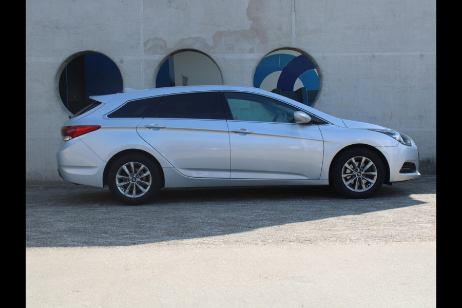 Hyundai i40 Wagon 1.6 GDI Essence | VEEL RUIMTE| 12 MAANDEN BOVAG GARANTIE |