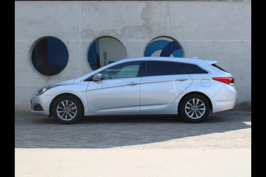 Hyundai i40 Wagon 1.6 GDI Essence | VEEL RUIMTE| 12 MAANDEN BOVAG GARANTIE |