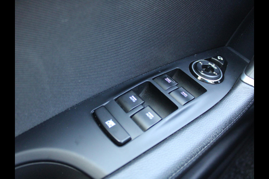 Hyundai i40 Wagon 1.6 GDI Essence | VEEL RUIMTE| 12 MAANDEN BOVAG GARANTIE |