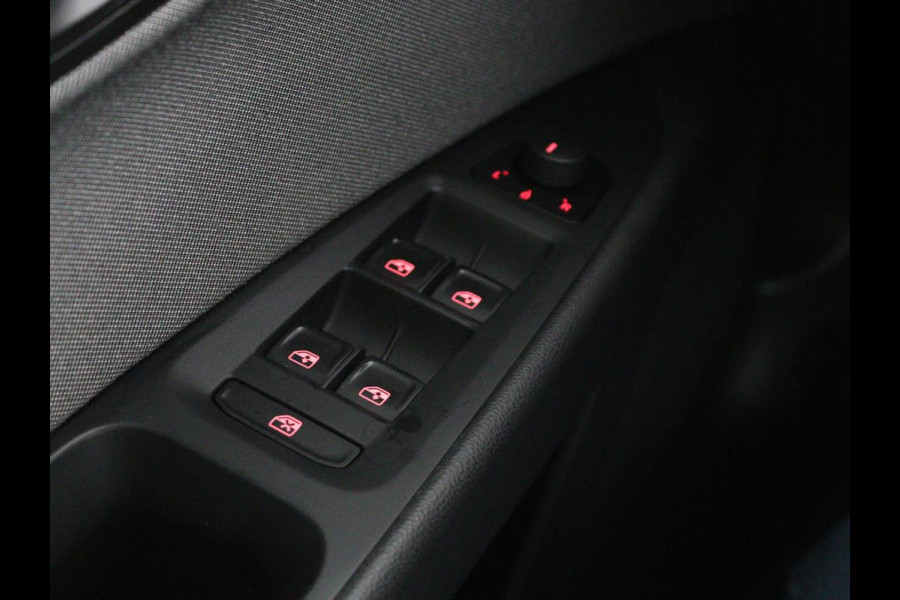Seat Leon 1.0 TSI Style Intens | Automaat | Carplay | Navigatie | Keyless | Parkeerhulp | Climate control | Cruise control | Bluetooth