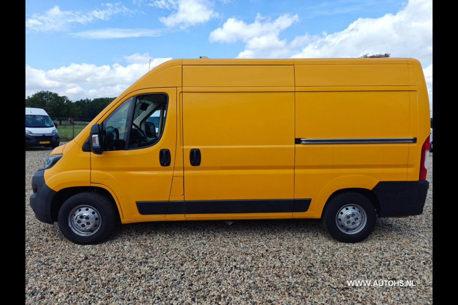 Peugeot Boxer 335 2.0 BlueHDI L2H2 Premium , Airco , cruise , lage km , euro 6 , Dubbele schuifdeur.